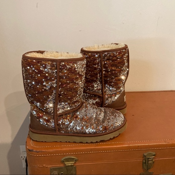 Rare Limited Edition Ugg Reversible Sequin Silver Leopard Cheetah Boots NWOT - Picture 7 of 10